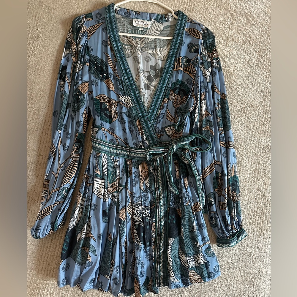 Chic Blue Patterned Mini Wrap Dress - image 1